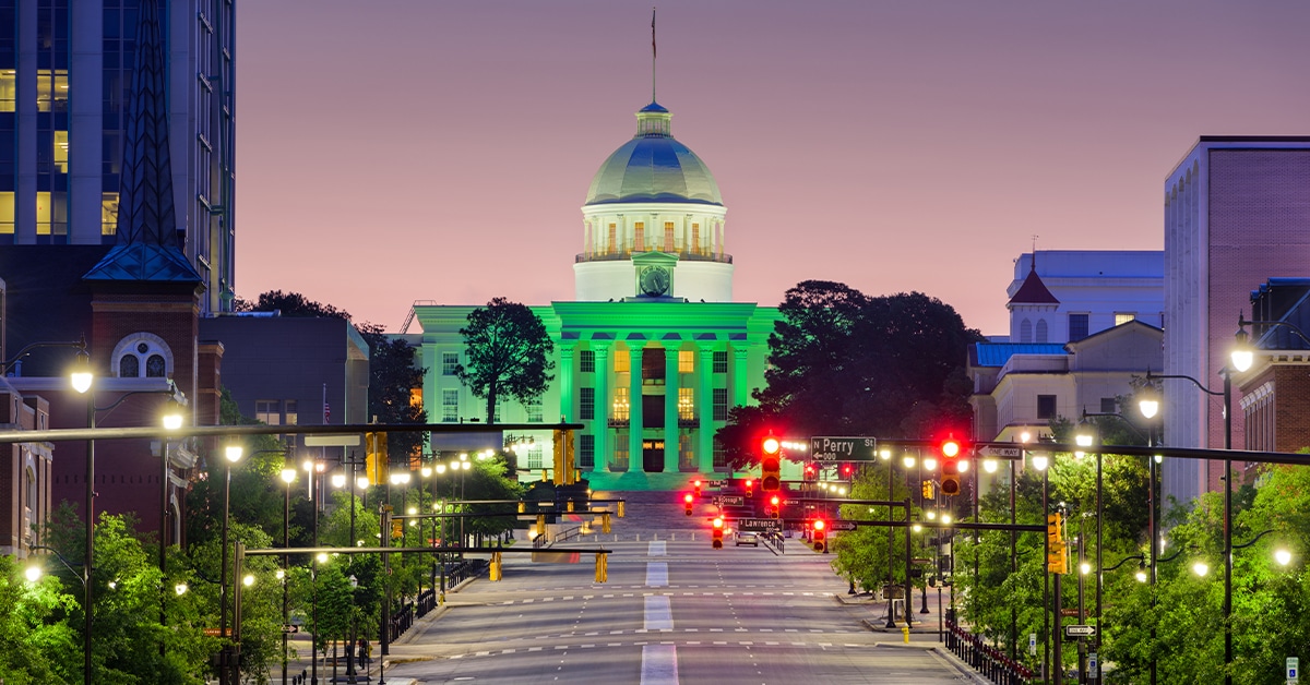 montgomery alabama's capital building lit up at night